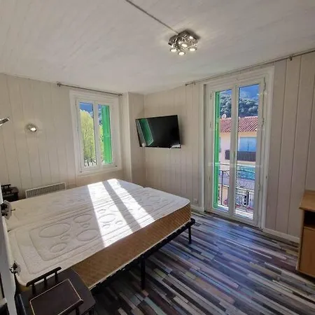 Classe 2 Etoiles, 2 Chambres, Renove, Climatise Amélie-les-Bains-Palalda