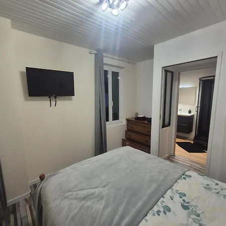 Classe 2 Etoiles, 2 Chambres, Renove, Climatise Apartamento *