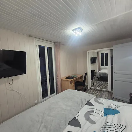 Classe 2 Etoiles, 2 Chambres, Renove, Climatise