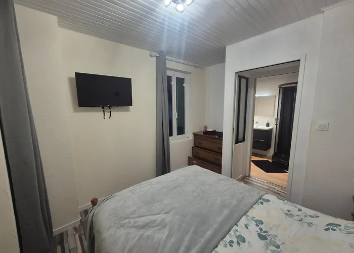 Classe 2 Etoiles, 2 Chambres, Renove, Climatise Apartamento *